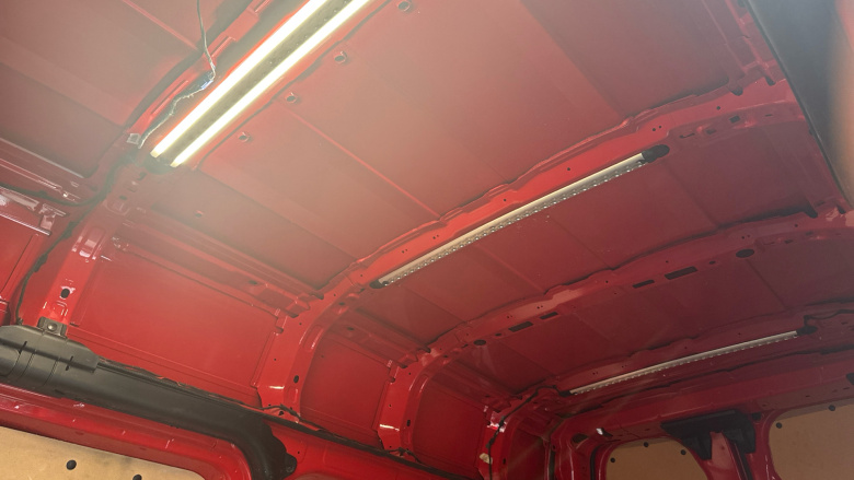 Ford Transit Custom 300 L2 Diesel Fwd 2.0 EcoBlue 130ps High Roof Limited Van